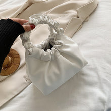 Carregar imagem no visualizador da galeria, Bolsa Femina Argollau