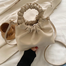 Carregar imagem no visualizador da galeria, Bolsa Femina Argollau