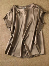 Carregar imagem no visualizador da galeria, Camiseta seda fina