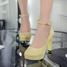 Carregar imagem no visualizador da galeria, Sapato Glamour Ella no poder