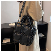 Carregar imagem no visualizador da galeria, Bolsa Feminina Leve mais