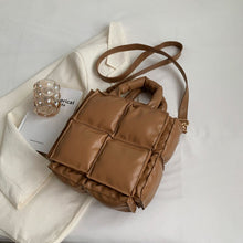 Carregar imagem no visualizador da galeria, Bolsa Feminina Leve mais