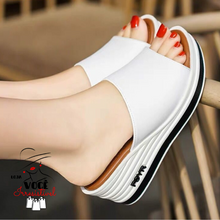 Carregar imagem no visualizador da galeria, Tamanco Feminino Clean
