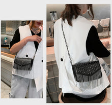 Carregar imagem no visualizador da galeria, Bolsa Rock Black Rio
