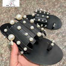 Carregar imagem no visualizador da galeria, Sandália Perolas
