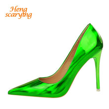 Carregar imagem no visualizador da galeria, Sapato Scarpin poder nos pés
