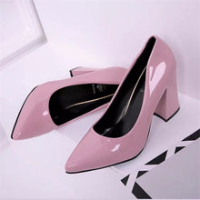 Carregar imagem no visualizador da galeria, Sapato boneca brilhante
