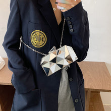 Carregar imagem no visualizador da galeria, Bolsa 3D Luxo cristal
