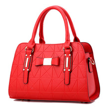 Carregar imagem no visualizador da galeria, Bolsa Feminina Clic Luxo
