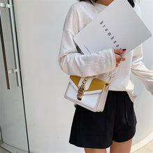 Carregar imagem no visualizador da galeria, Bolsa feminina Line
