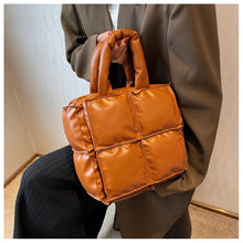 Carregar imagem no visualizador da galeria, Bolsa Feminina Leve mais
