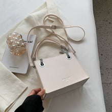 Carregar imagem no visualizador da galeria, Bolsa Femina Luxo Vera
