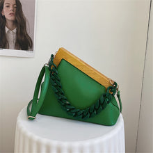 Carregar imagem no visualizador da galeria, Bolsa Femina Grife VV.A
