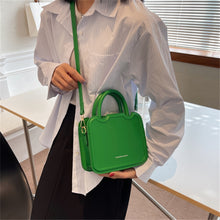 Carregar imagem no visualizador da galeria, Bolsa Feminina Elisa
