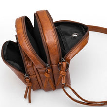 Carregar imagem no visualizador da galeria, Bolsa Feminina Julia Couro
