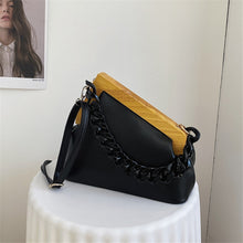 Carregar imagem no visualizador da galeria, Bolsa Femina Grife VV.A
