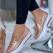 Carregar imagem no visualizador da galeria, Sapato Feminino Mulher da Moda
